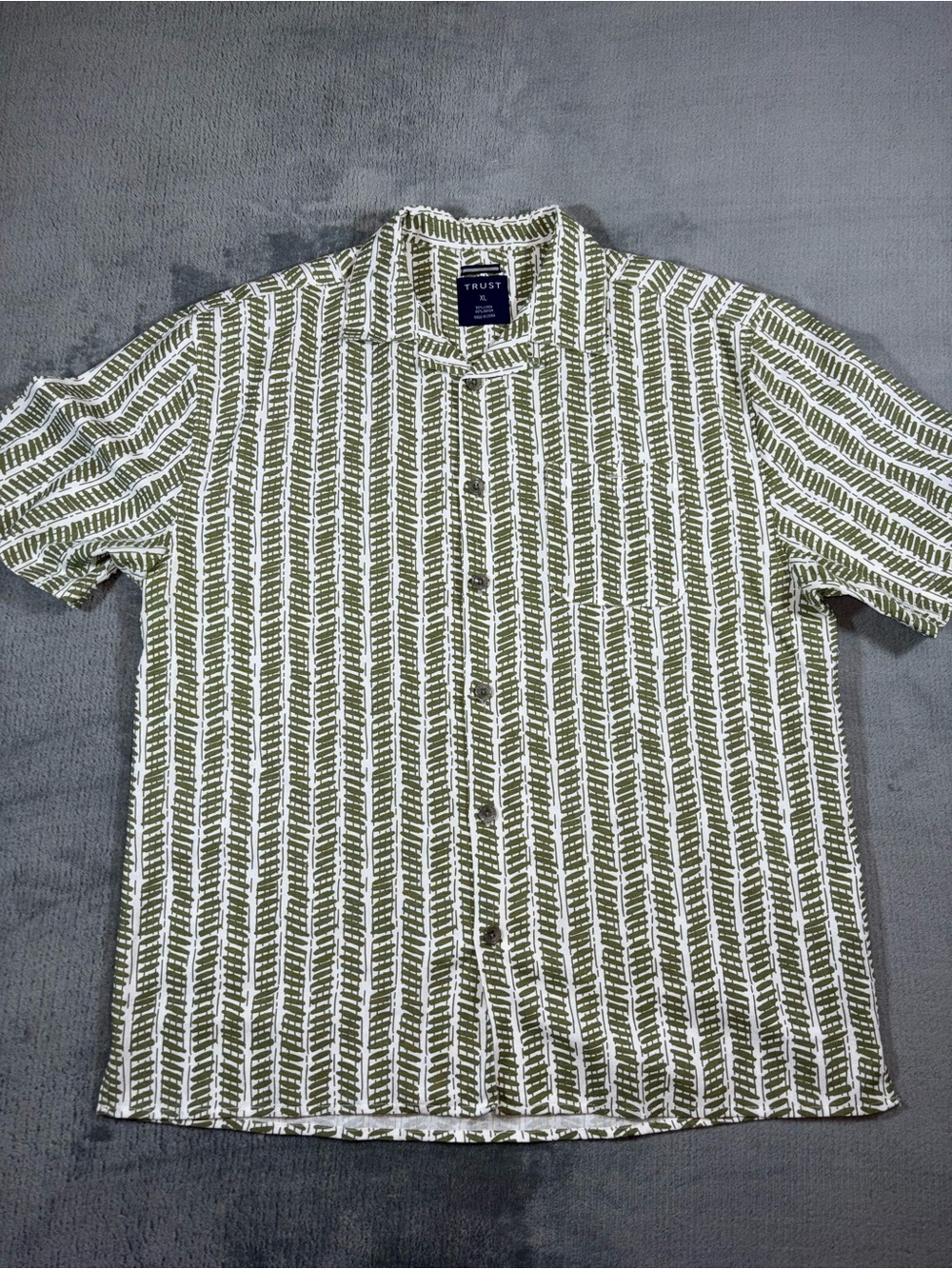 Trust Olive Green Short-Sleeve Button-Down Shirt Linen Blend